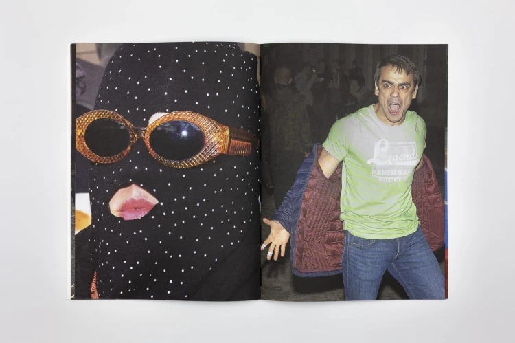 Adamski_centerfold_003.jpg
