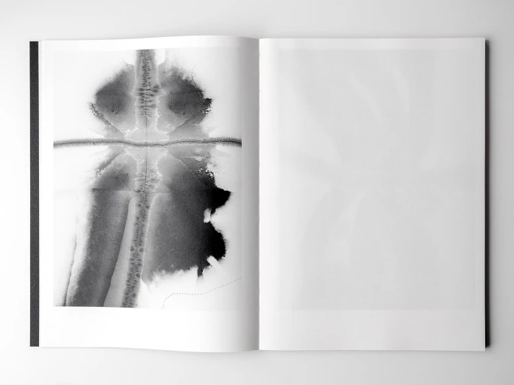 KacperKowalski_Arche-Photobook_05.jpg