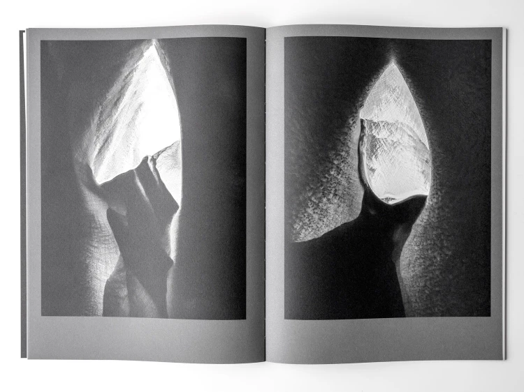 KacperKowalski_Arche-Photobook_08.jpg